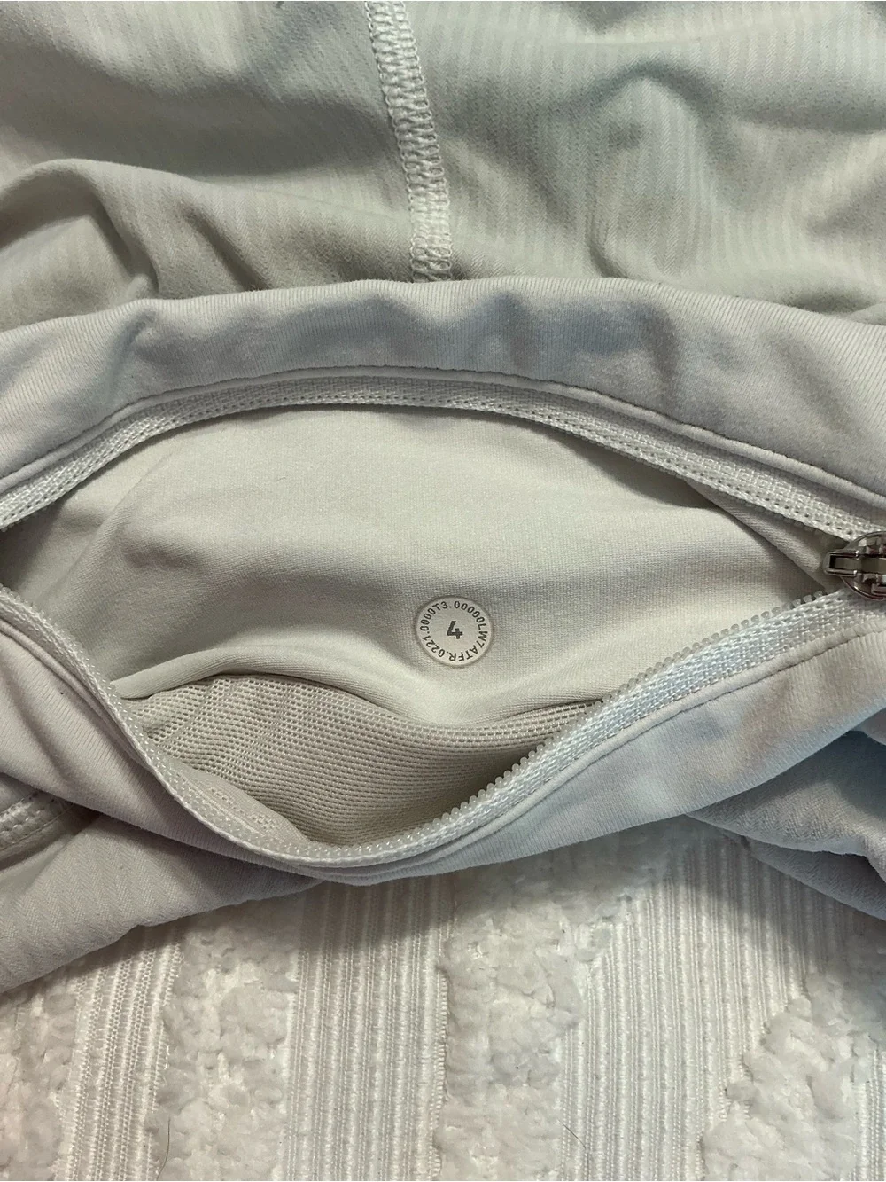 lululemon athletica white speed ups 2.5